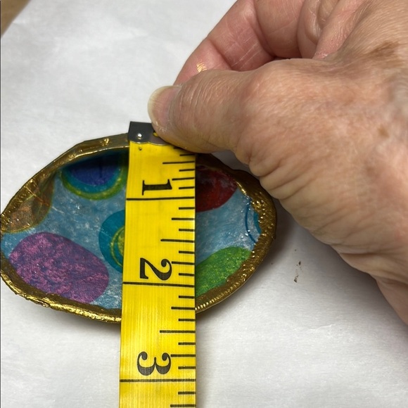 Hand Crafted Decoupage Decorative Shell Trinket Dish - Picture 9 of 10